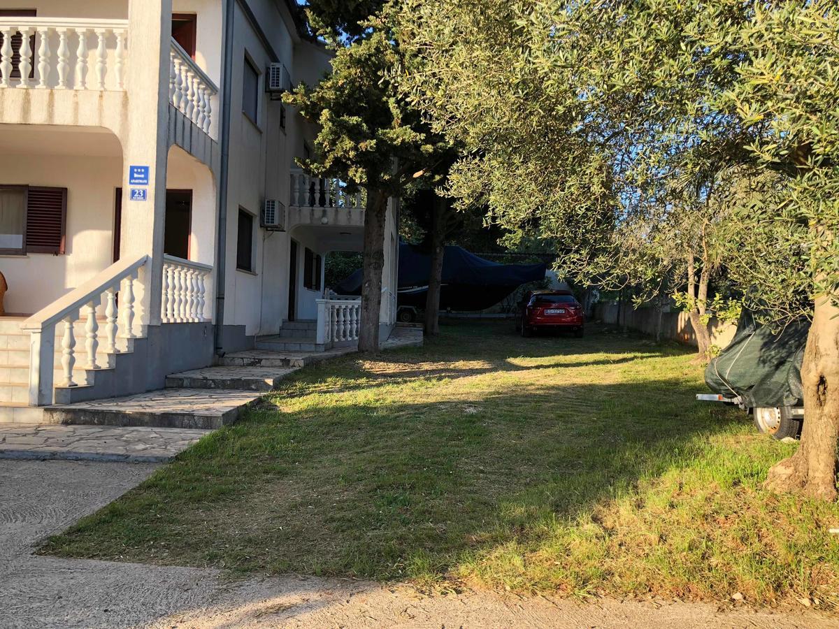 Apartments Antolkovic Ugljan Extérieur photo